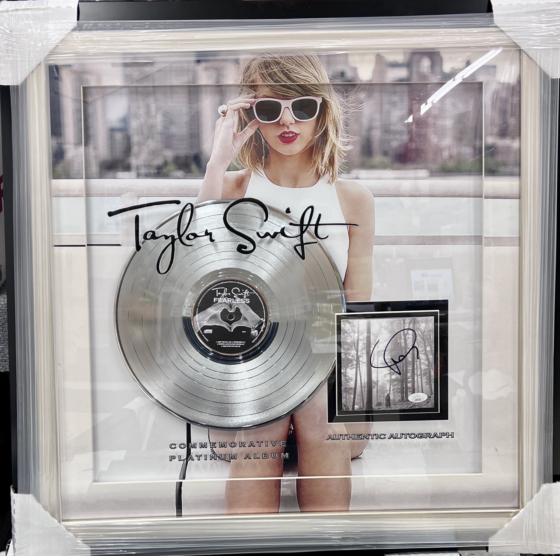 Taylor Swift Hand Signed “Platinum Album” Masterpiece | Optimal